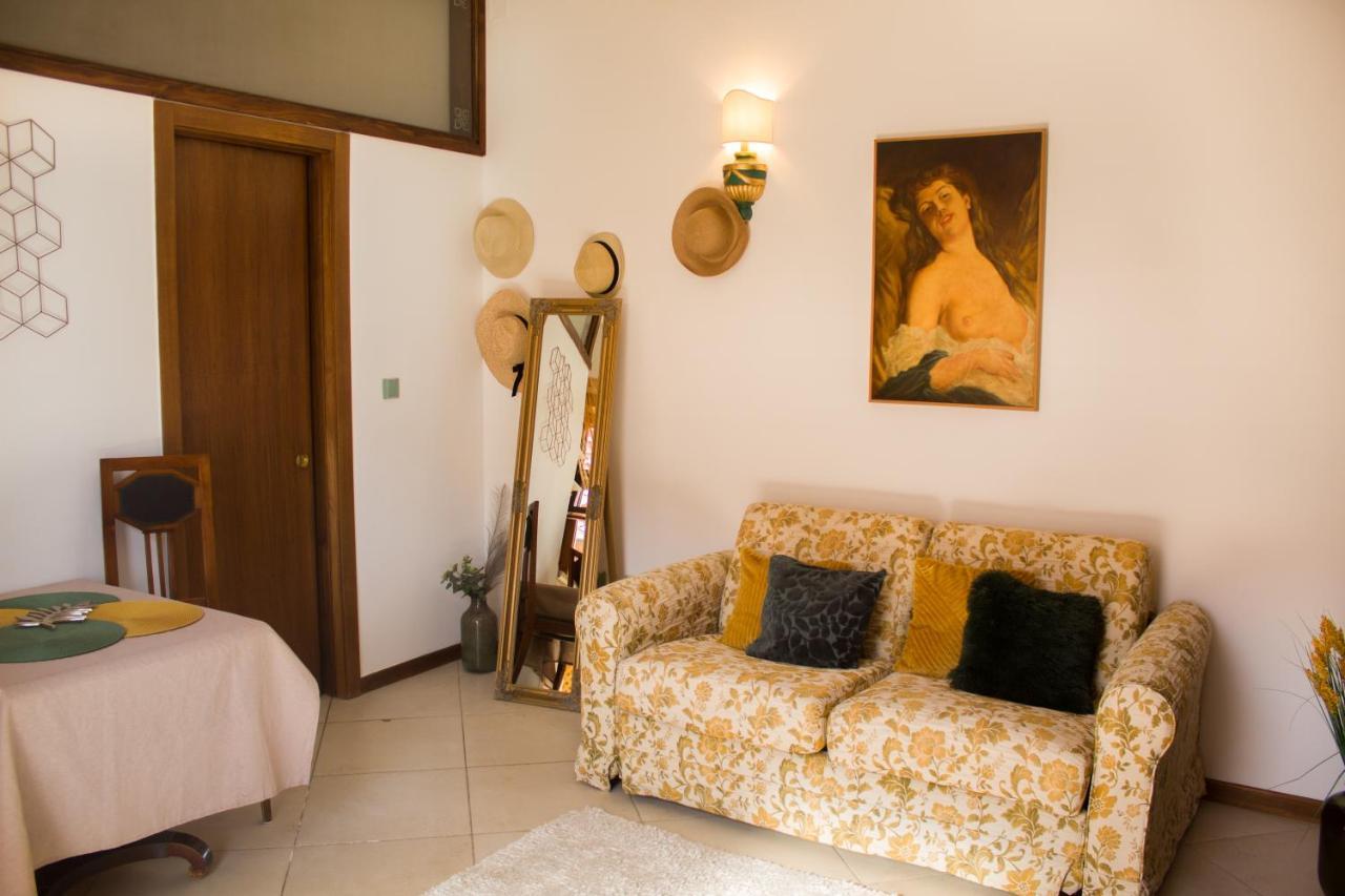 9 Stylish Suite In Unirii Square 티미쇼아라 외부 사진